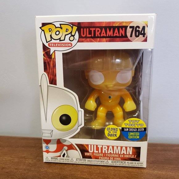 Funko Pop 764 Ultraman Glow In The Dark Toy Tokyo 2019 SDCC Read Description - Picture 2 of 9